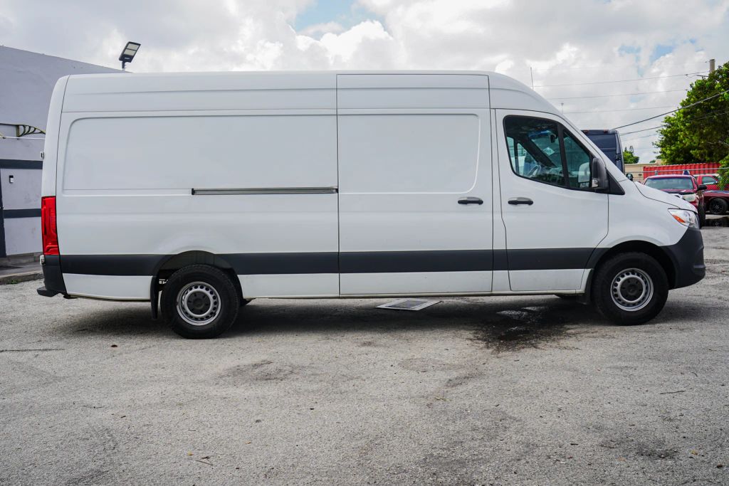 
								2023 Mercedes-Benz Sprinter 2500 Cargo High Roof w/170  WB Van 3D full									
