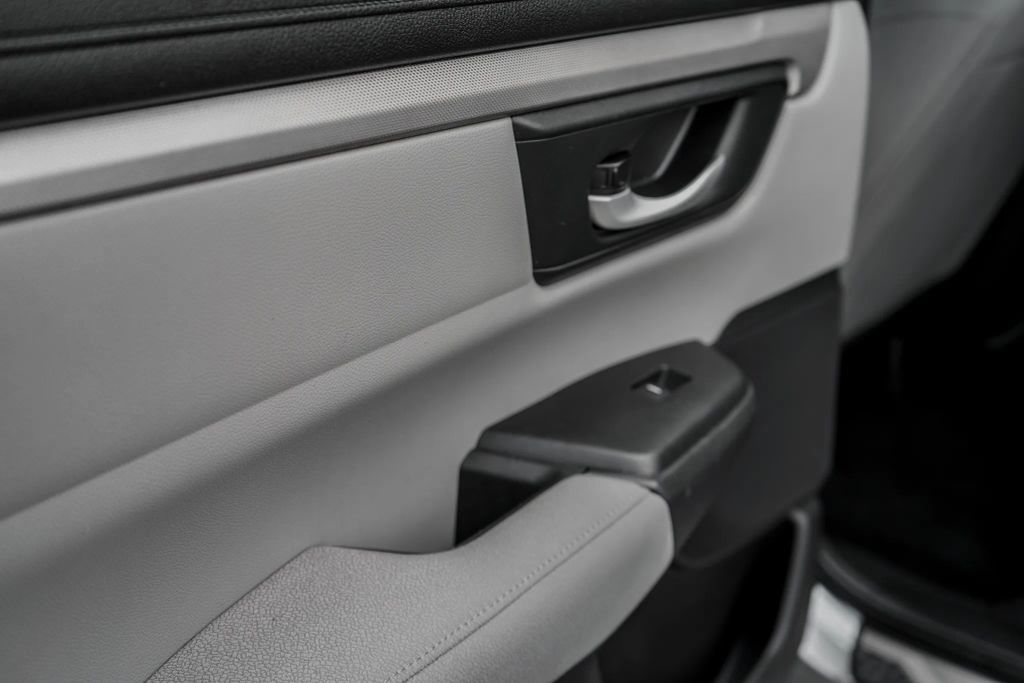 
								2018 Honda CR-V LX Sport Utility 4D full									