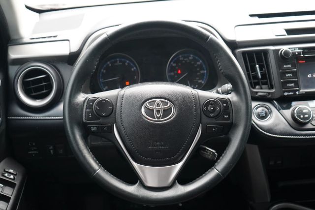 
								2018 Toyota RAV4 XLE Sport Utility 4D full									