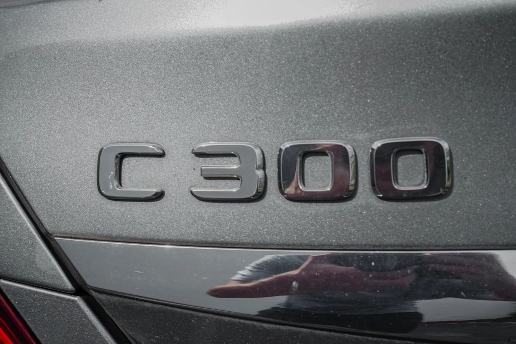 
								2019 Mercedes-Benz C-Class C 300 Sedan 4D full									