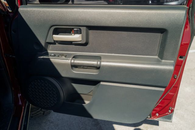 
								2008 Toyota FJ Cruiser Sport Utility 2D full									