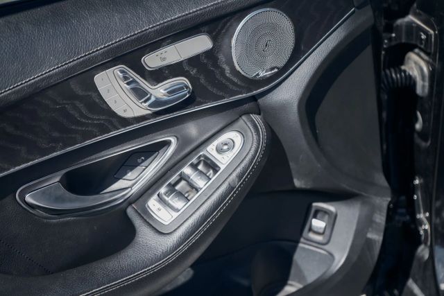 
								2017 Mercedes-Benz C-Class C 300 4MATIC Sedan 4D full									