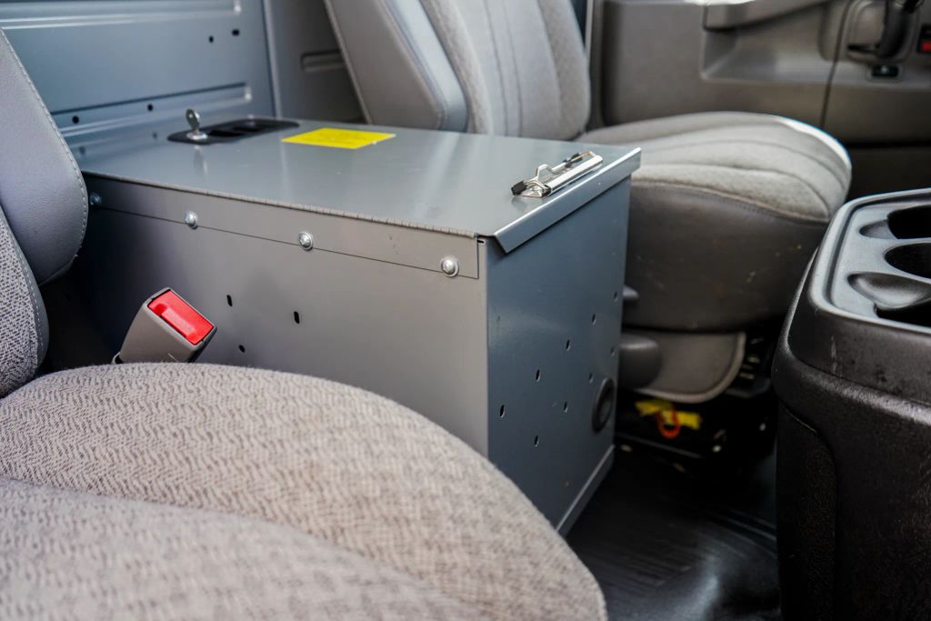 
								2021 Chevrolet Express 2500 Cargo Regular Van 3D full									