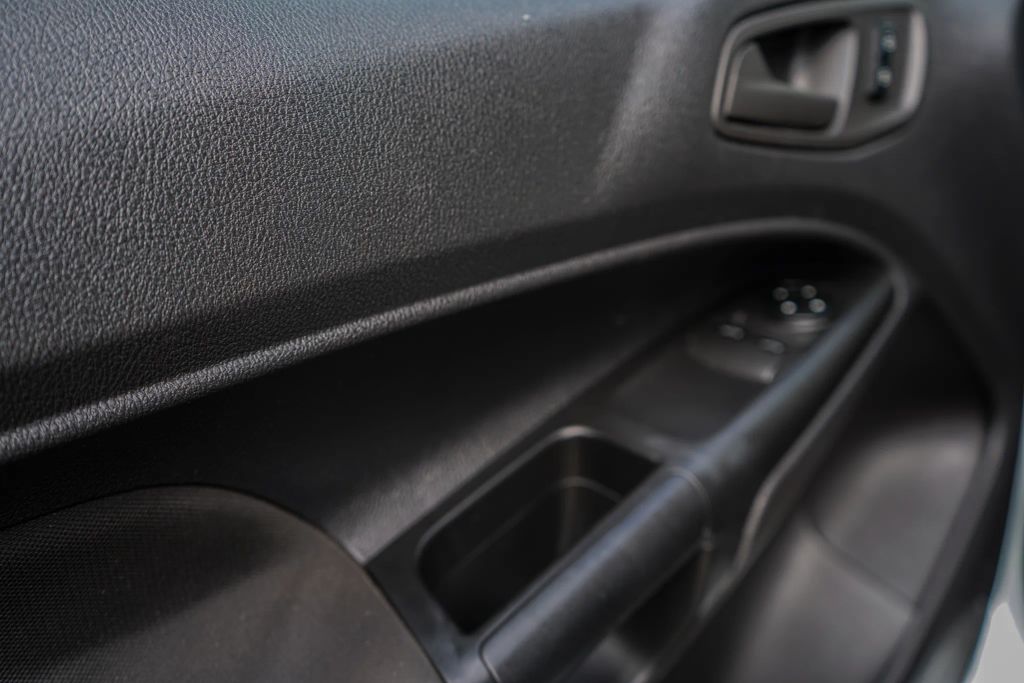 
								2016 Ford Transit Connect Cargo XL Van 4D full									