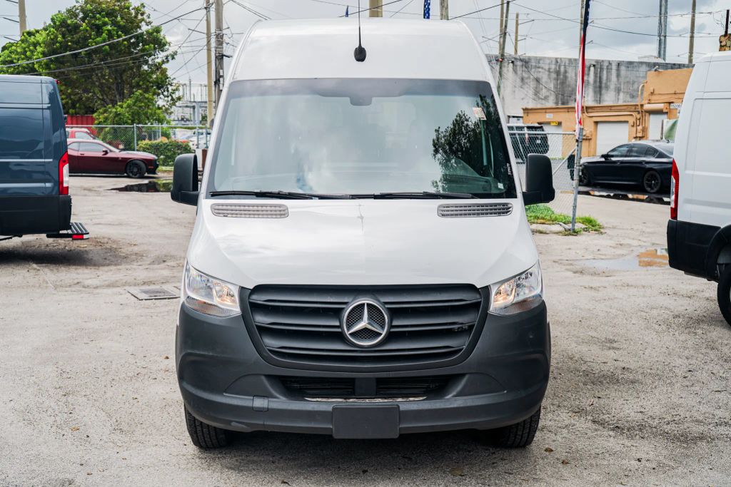 
								2021 Mercedes-Benz Sprinter 2500 Passenger High Roof w/144  WB Van 3D full									