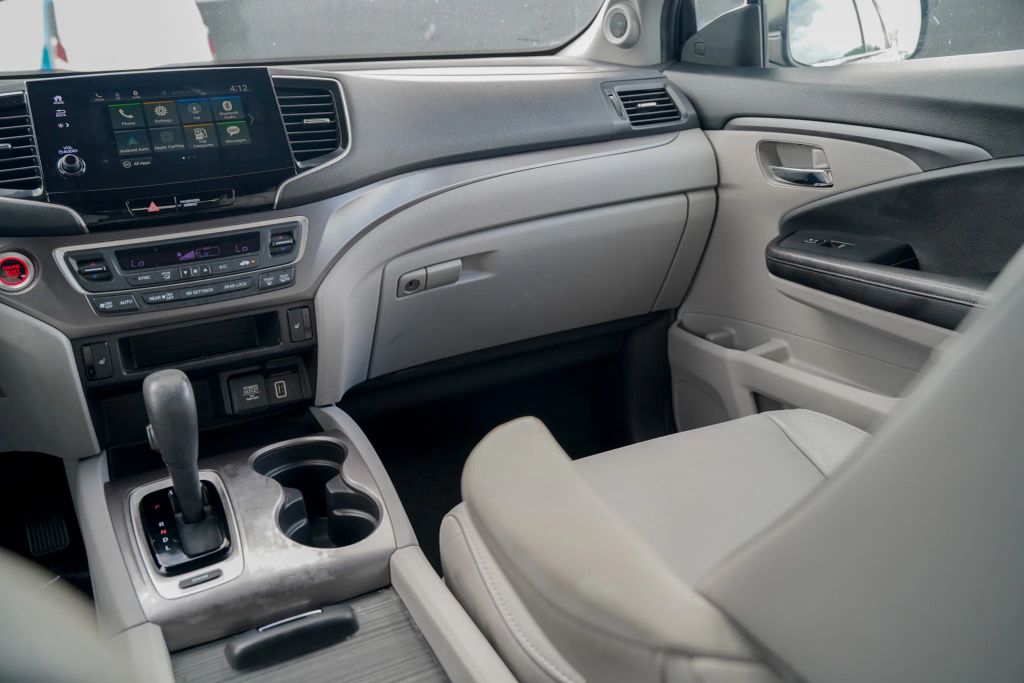 
								2020 Honda Pilot EX-L Sport Utility 4D full									