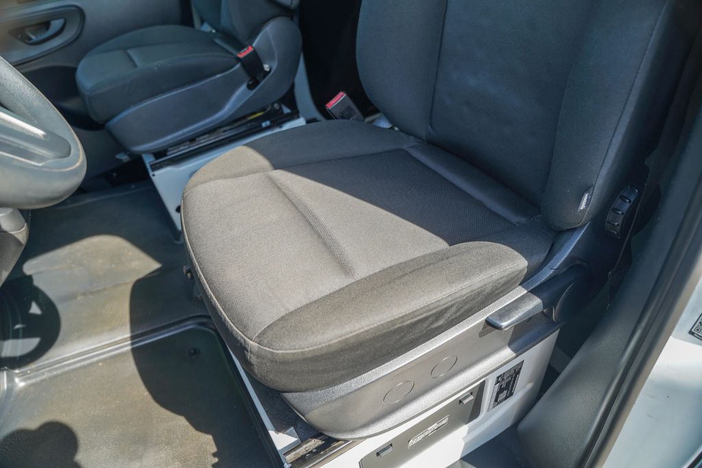 
								2023 Mercedes-Benz Sprinter 2500 Cargo High Roof w/170  WB Van 3D full									