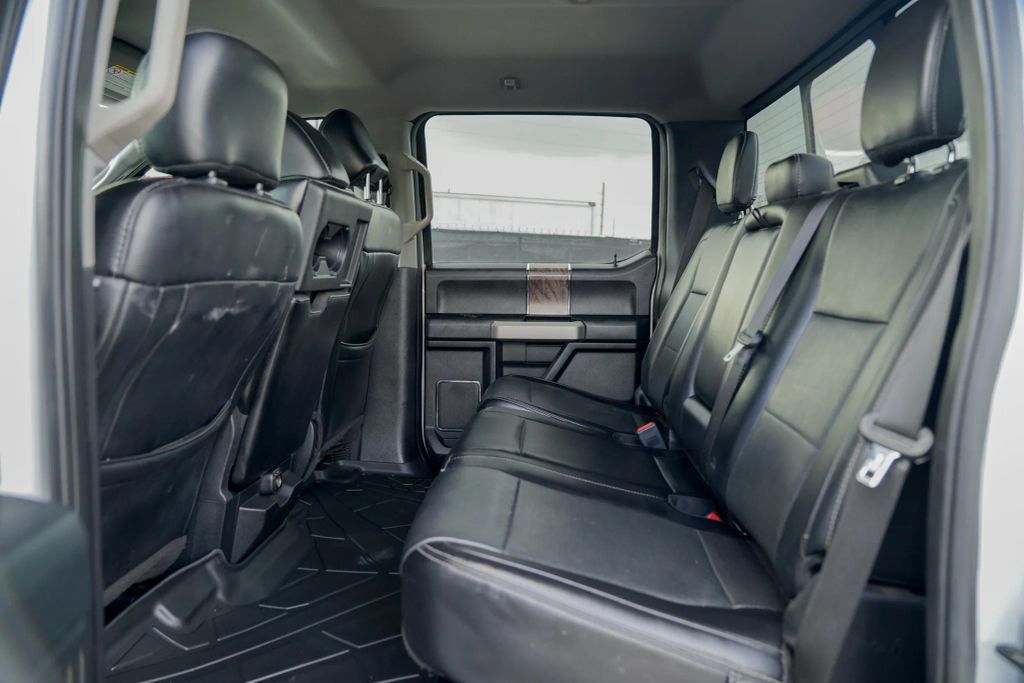 
								2019 Ford F250 Super Duty Crew Cab Lariat Pickup 4D 6 3/4 ft full									