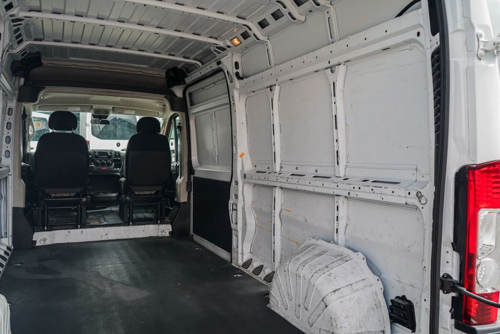 
								2021 Ram ProMaster Cargo Van 2500 High Roof Van 3D full									