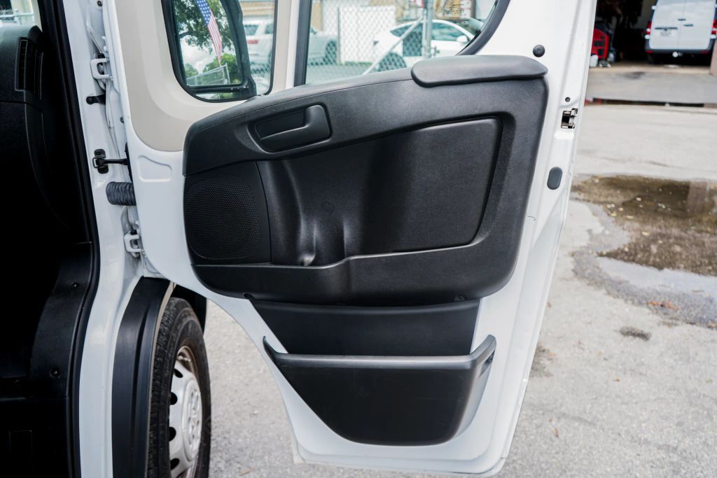 
								2021 Ram ProMaster Cargo Van 2500 High Roof Van 3D full									