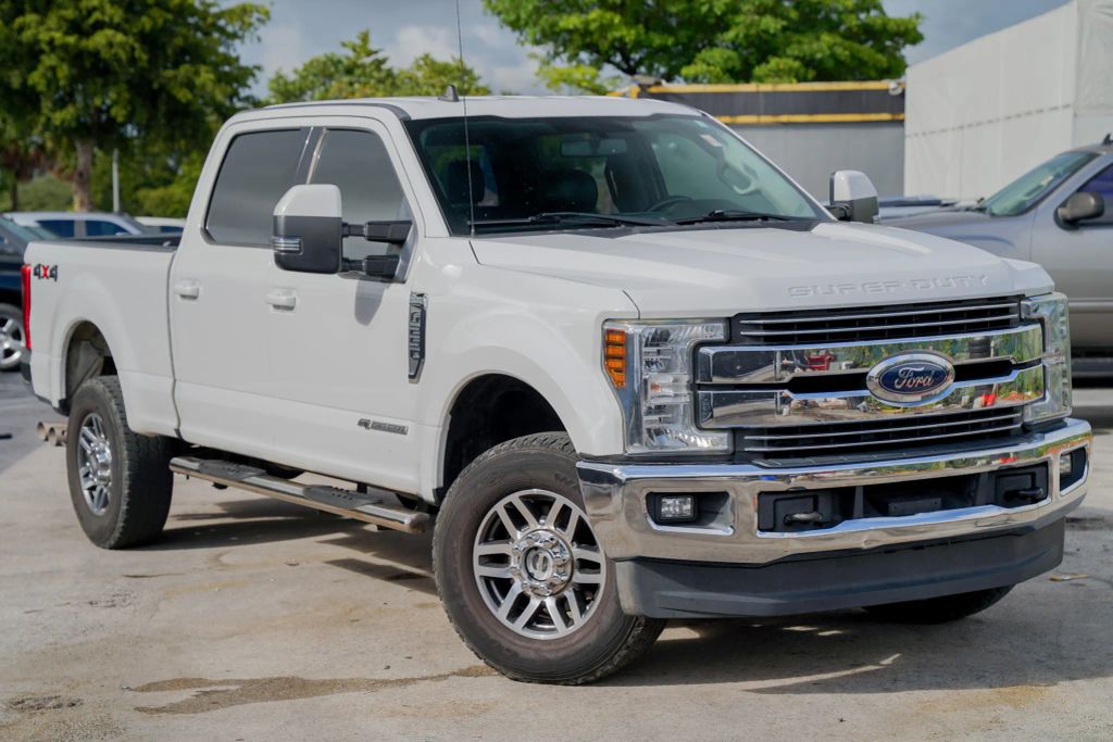 2019 Ford F250 Super Duty Crew Cab Lariat Pickup 4D 6 3/4 ft