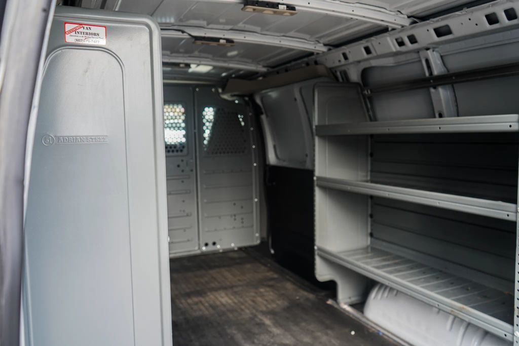 
								2021 Chevrolet Express 2500 Cargo Regular Van 3D full									