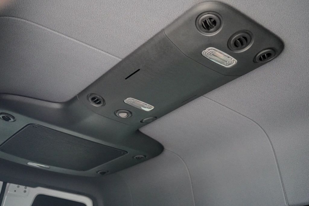 
								2021 Mercedes-Benz Sprinter 2500 Passenger High Roof w/144  WB Van 3D full									