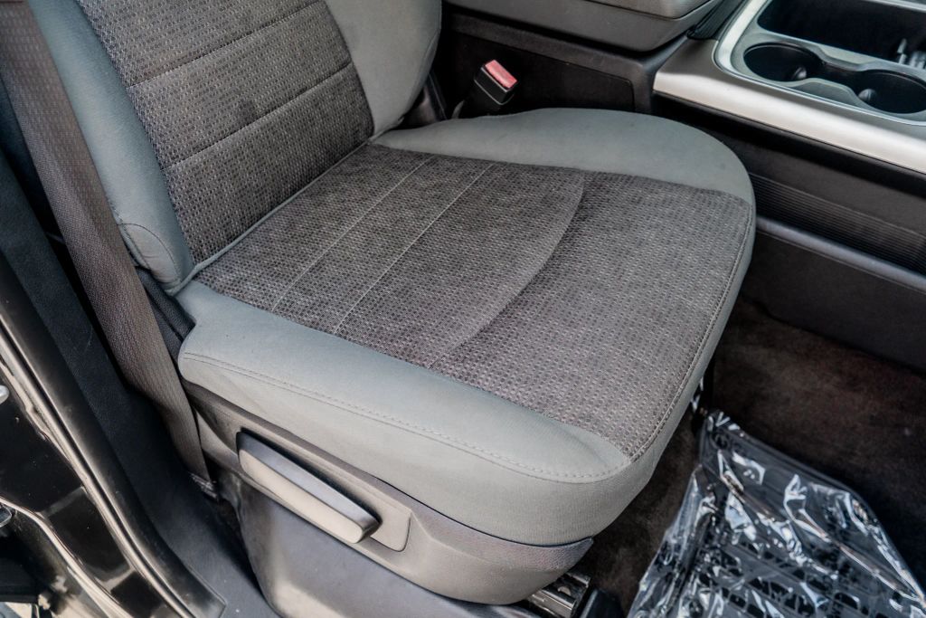 
								2016 Ram 1500 Crew Cab Big Horn Pickup 4D 5 1/2 ft full									