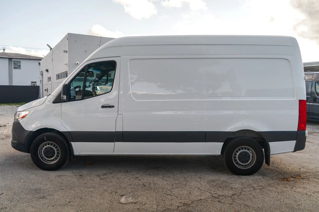 
								2021 Mercedes-Benz Sprinter 2500 Cargo High Roof w/144  WB Van 3D full									