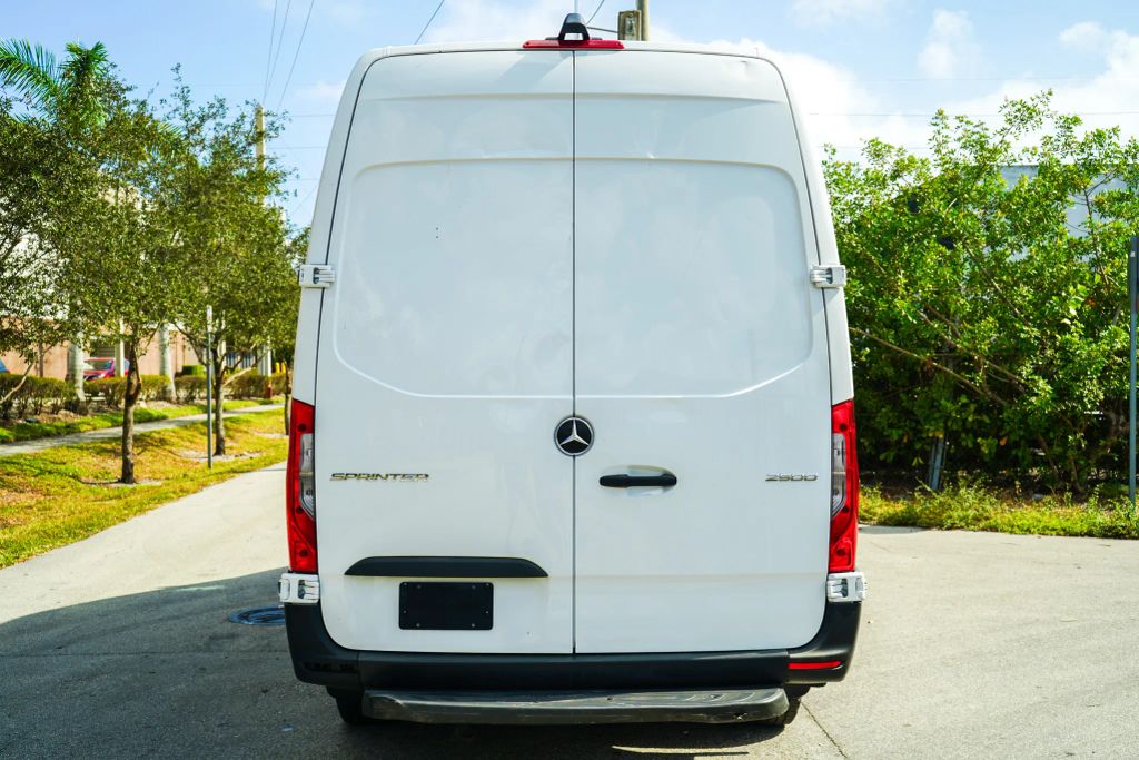 
								2023 Mercedes-Benz Sprinter 2500 Cargo High Roof w/170  WB Van 3D full									
