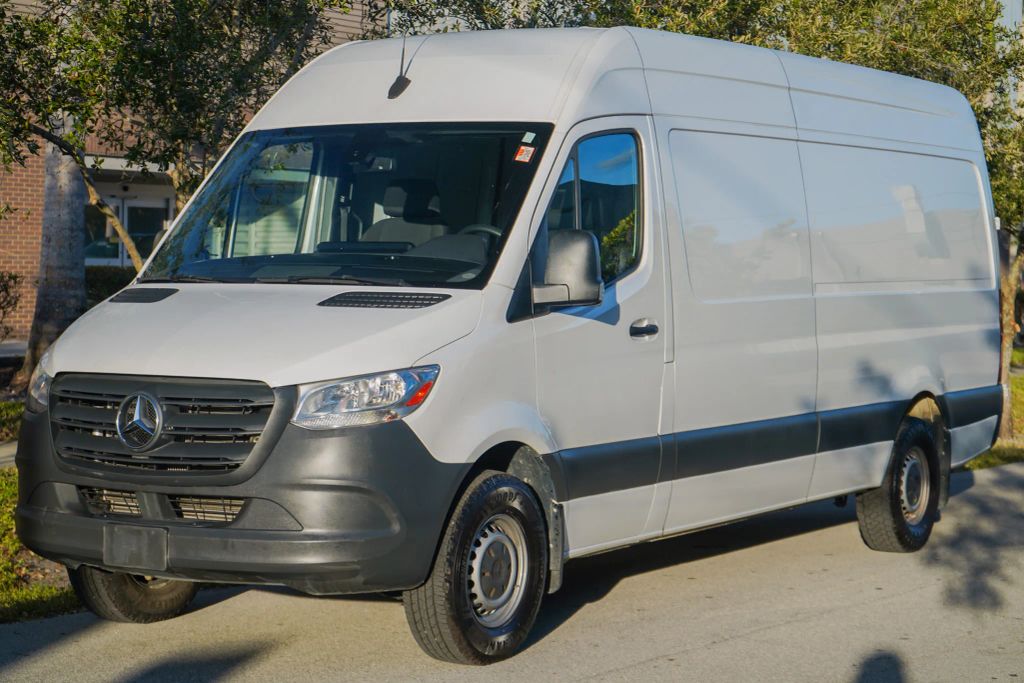 
								2022 Mercedes-Benz Sprinter 2500 Cargo High Roof w/170  WB Van 3D full									
