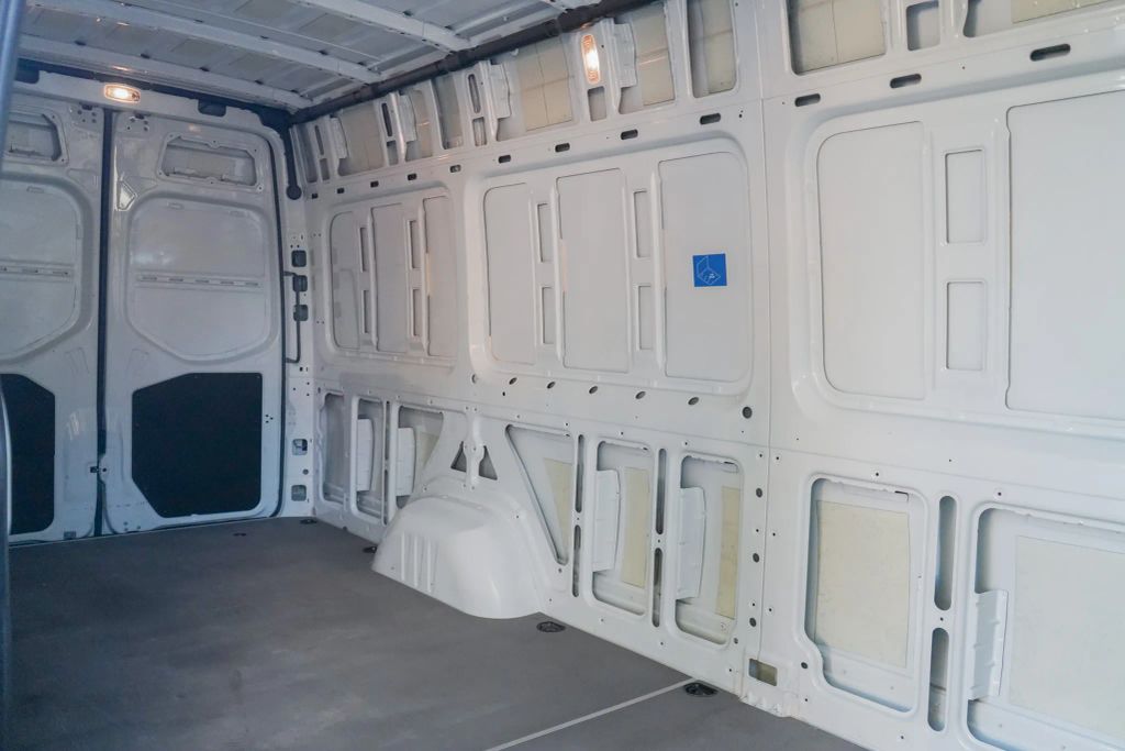 
								2022 Mercedes-Benz Sprinter 2500 Cargo High Roof w/170  WB Van 3D full									