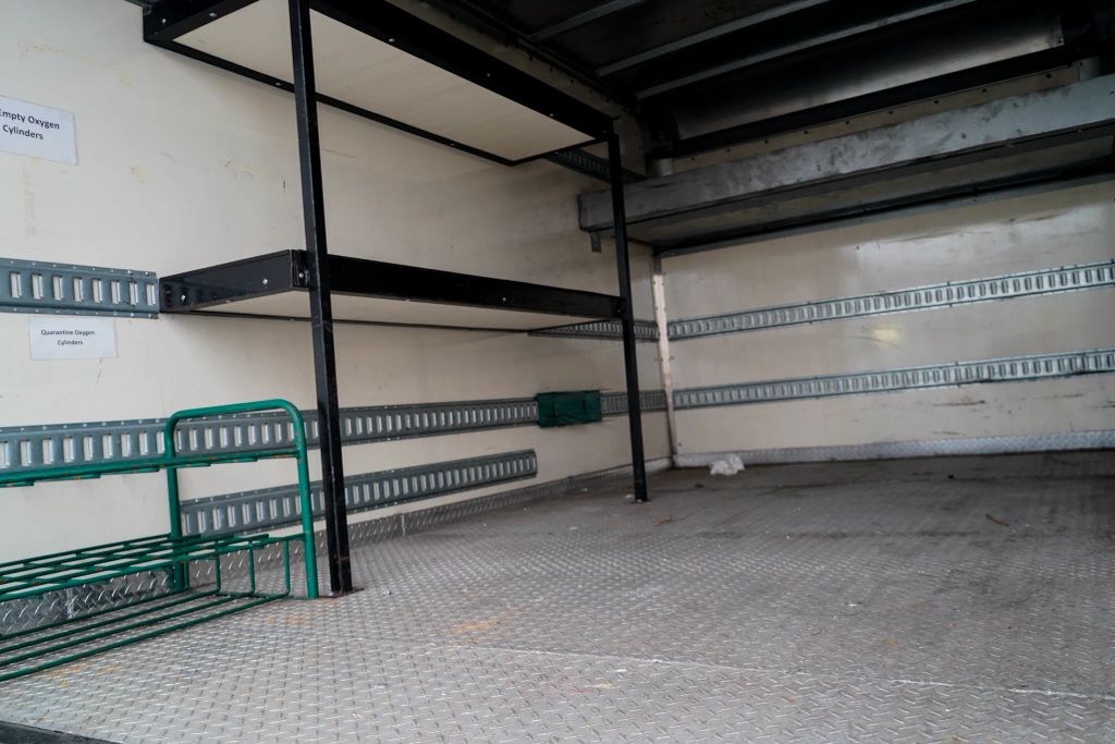 
								2017 Chevrolet Express Commercial Cutaway Cutaway Van 2D full									