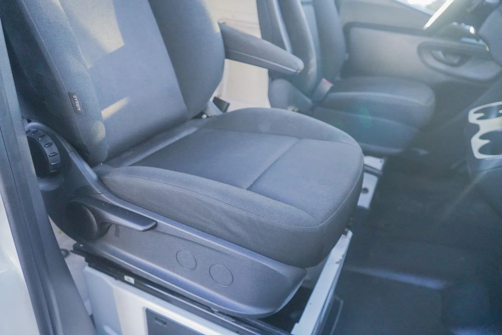 
								2022 Mercedes-Benz Sprinter 2500 Cargo High Roof w/170  WB Van 3D full									