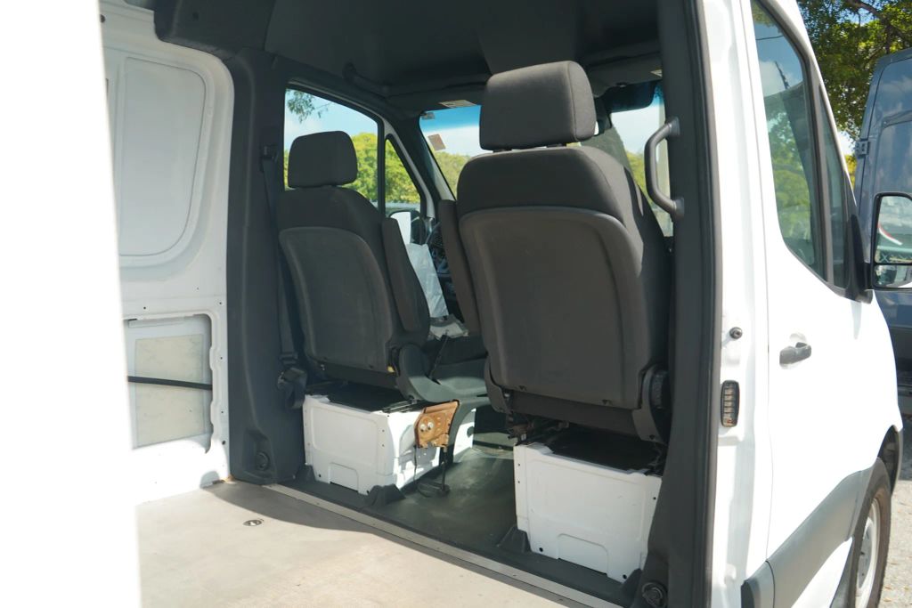 
								2023 Mercedes-Benz Sprinter 2500 Cargo High Roof w/170  WB Van 3D full									