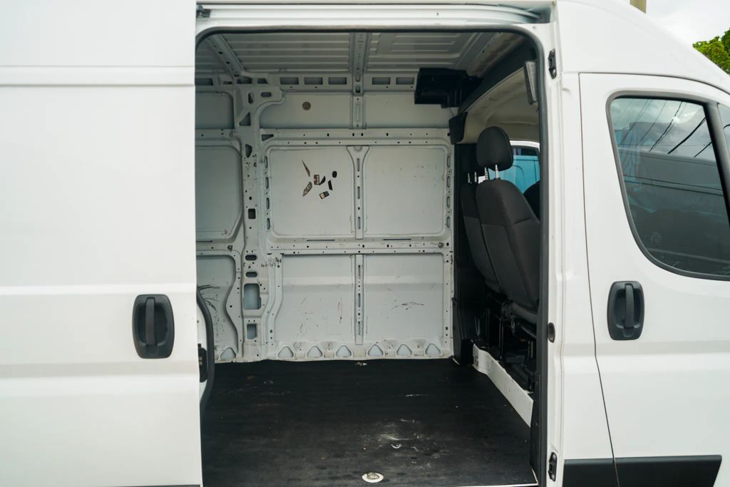 
								2023 Ram ProMaster Cargo Van 3500 High Roof Extended Van 3D full									