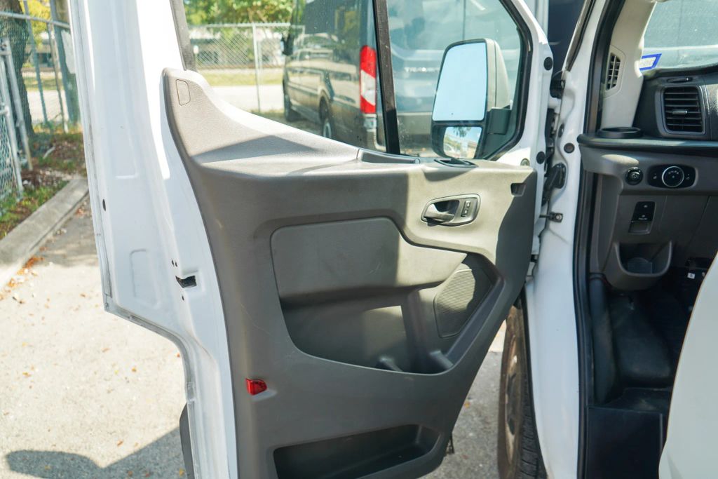 
								2021 Ford Transit 250 Cargo Van Medium Roof w/LWB Van 3D full									