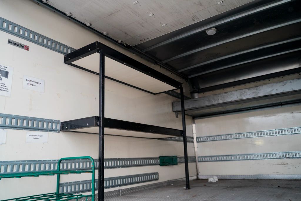 
								2017 Chevrolet Express Commercial Cutaway Cutaway Van 2D full									