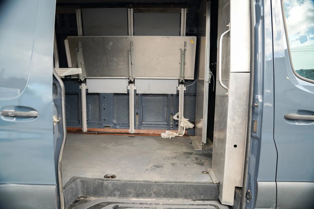 
								2019 Mercedes-Benz Sprinter 2500 Cargo High Roof w/170  WB Van 3D full									