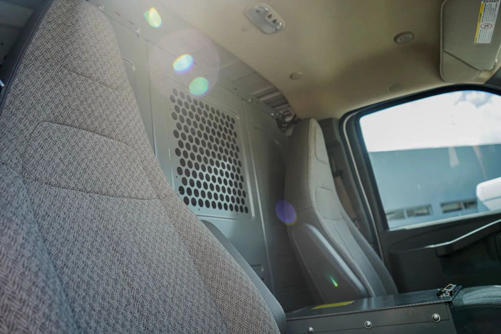 
								2017 Chevrolet Express 2500 Cargo Extended Van 3D full									