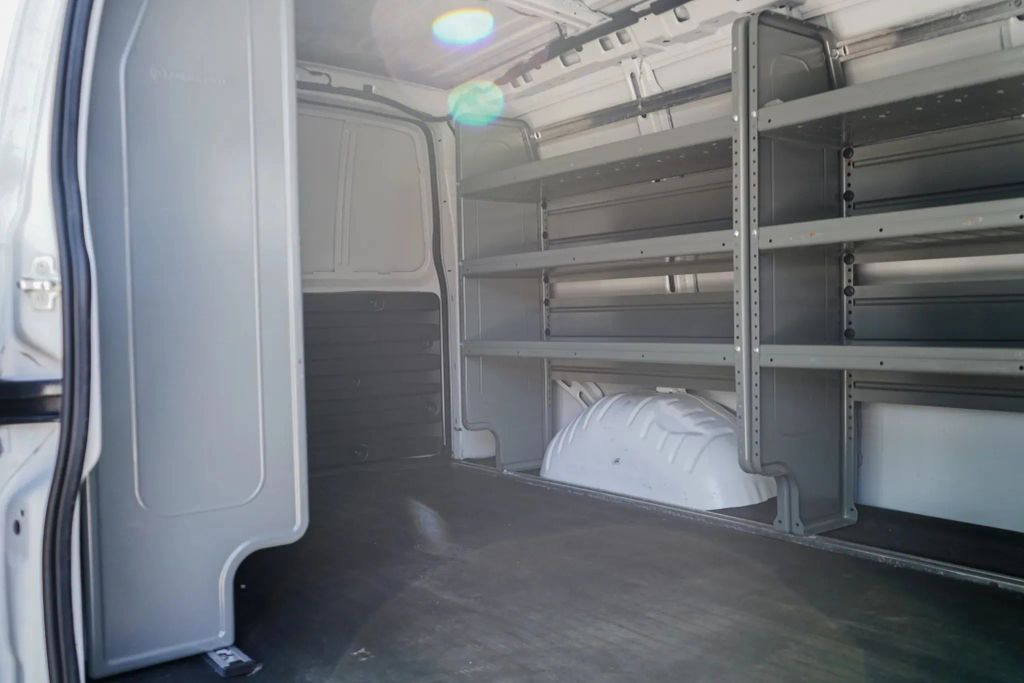 
								2017 Chevrolet Express 2500 Cargo Extended Van 3D full									