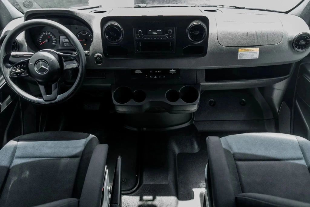 
								2023 Mercedes-Benz Sprinter 2500 Cargo High Roof w/170  WB Van 3D full									