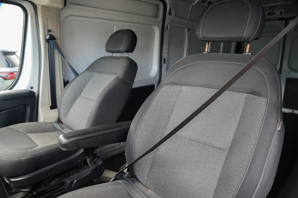 
								2021 Ram ProMaster Cargo Van 3500 High Roof Extended Van 3D full									