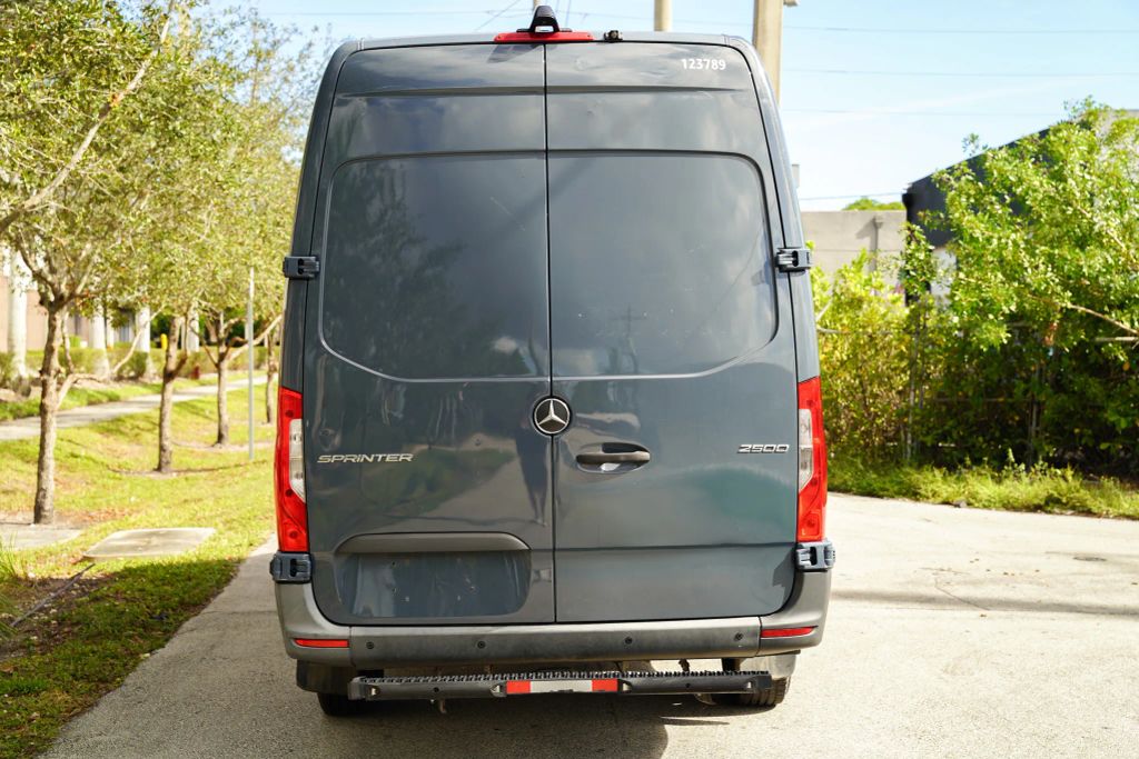 
								2019 Mercedes-Benz Sprinter 2500 Cargo High Roof w/170  WB Van 3D full									