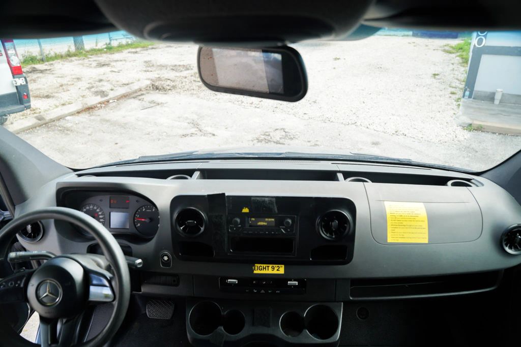 
								2019 Mercedes-Benz Sprinter 2500 Cargo High Roof w/170  WB Van 3D full									