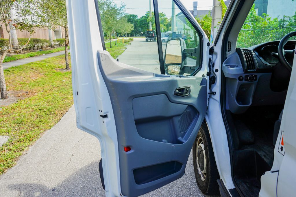 
								2019 Ford Transit 350 Van Medium Roof w/Sliding Side Door w/LWB Van 3D full									