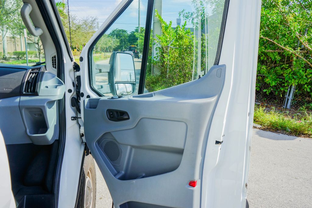 
								2019 Ford Transit 350 Van Medium Roof w/Sliding Side Door w/LWB Van 3D full									