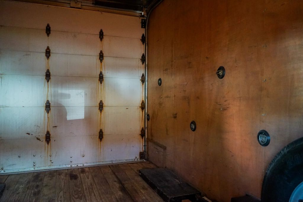 
								2015 GMC Savana Commercial Cutaway Van Cab-Chassis 2D full									