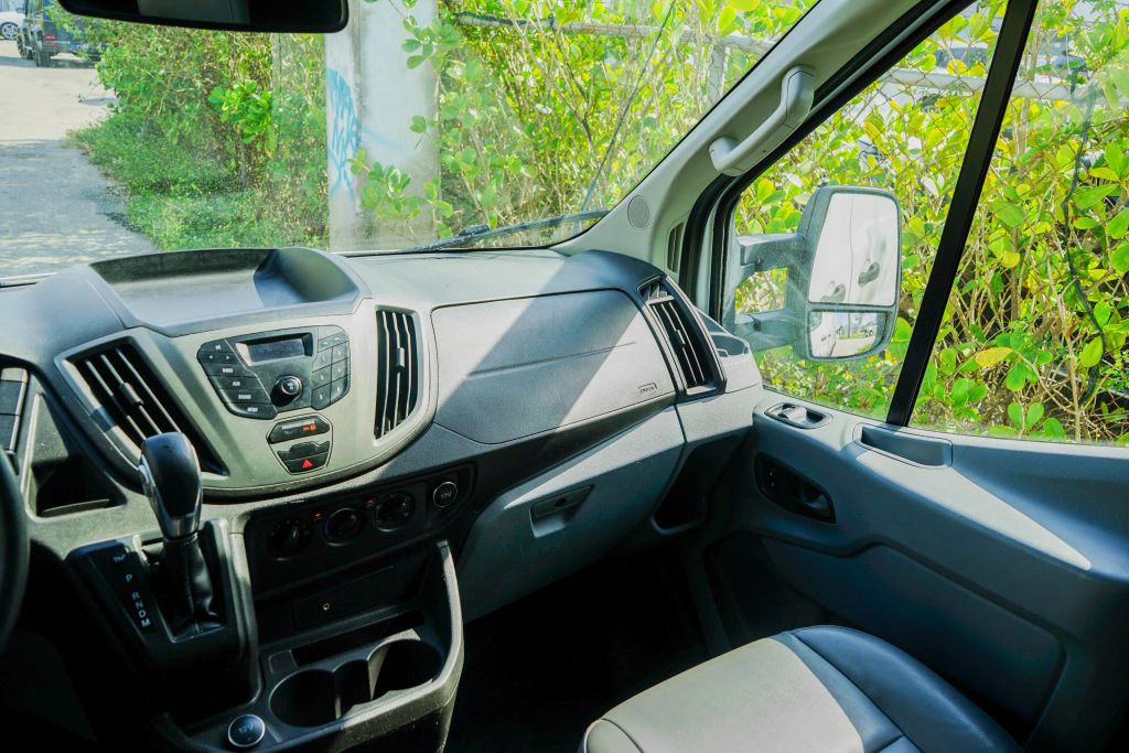 
								2019 Ford Transit 350 Van Medium Roof w/Sliding Side Door w/LWB Van 3D full									