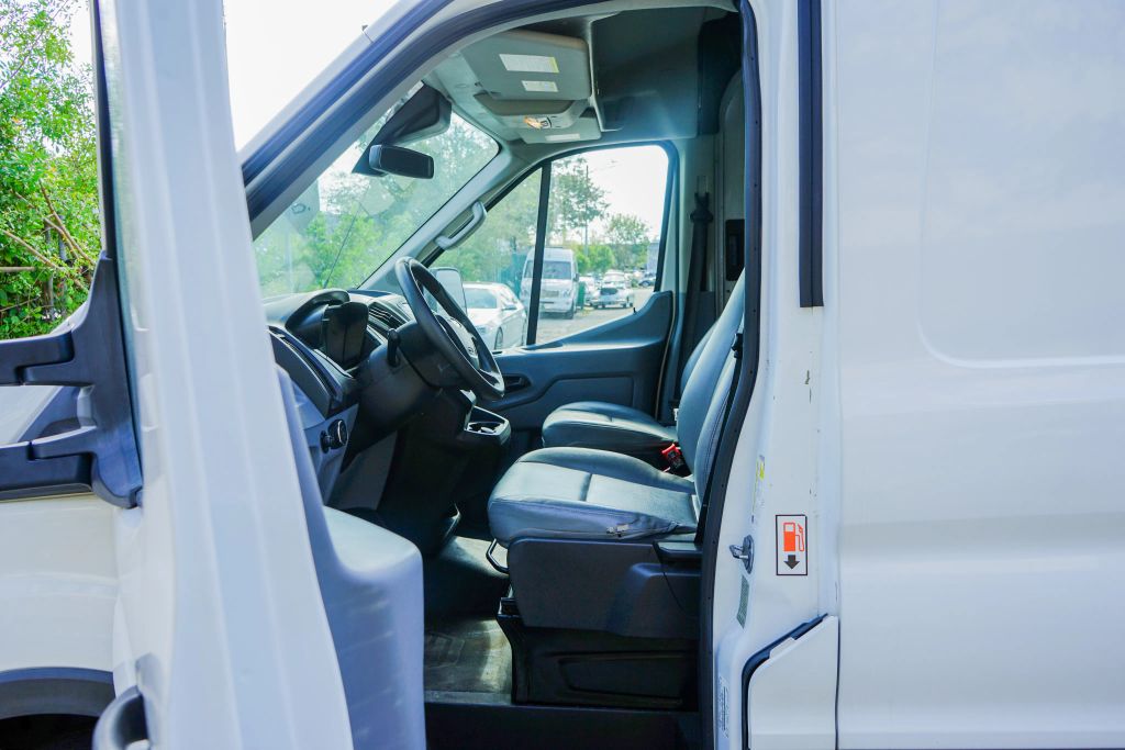 
								2019 Ford Transit 350 Van Medium Roof w/Sliding Side Door w/LWB Van 3D full									