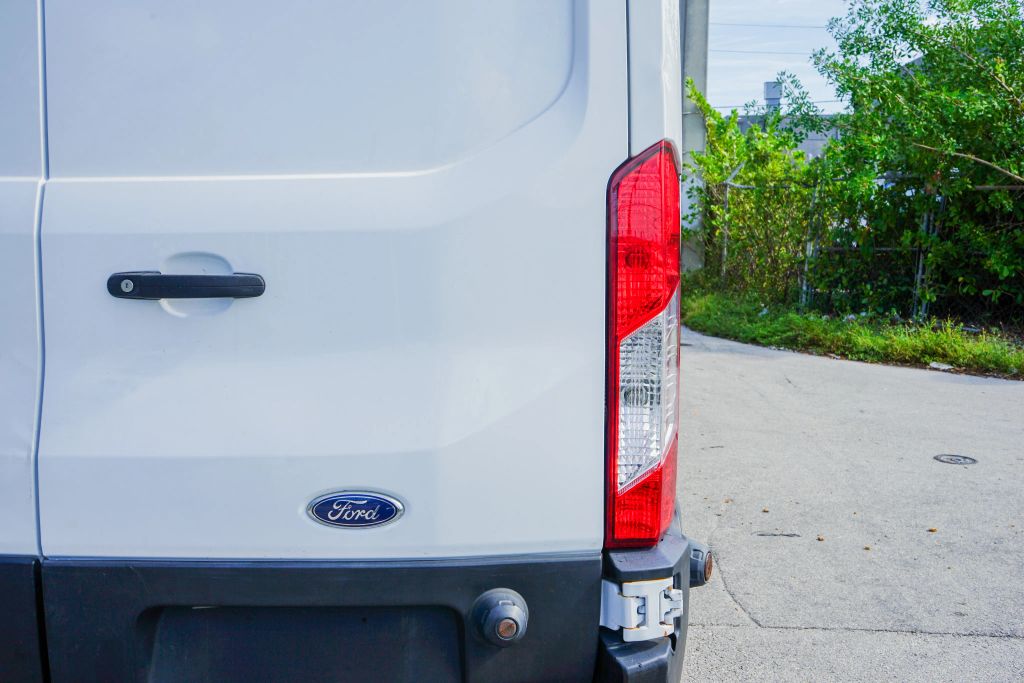 
								2019 Ford Transit 350 Van Medium Roof w/Sliding Side Door w/LWB Van 3D full									