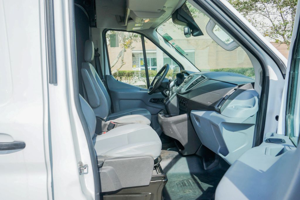 
								2019 Ford Transit 350 Van Medium Roof w/Sliding Side Door w/LWB Van 3D full									