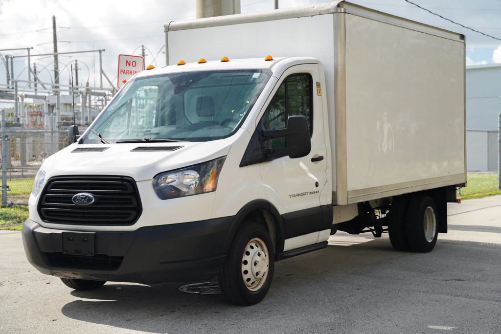 
								2019 Ford Transit Cab & Chassis 350 HD Cab & Chassis 2D full									