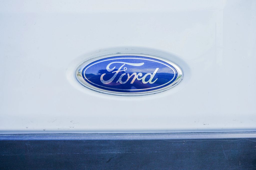 
								2019 Ford Transit 350 Van Medium Roof w/Sliding Side Door w/LWB Van 3D full									